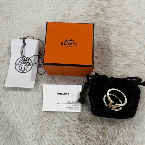 Hermes Scarf Ring - Picture 1 of 3